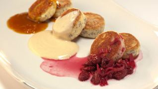 Соусы к домашним сырникам