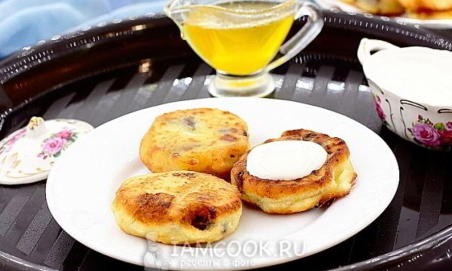 Рецепт сырников из творога с изюмом