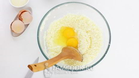 сырники из творога с изюмом