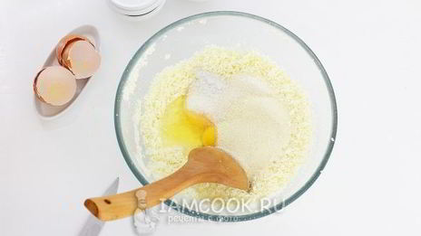 сырники из творога с изюмом