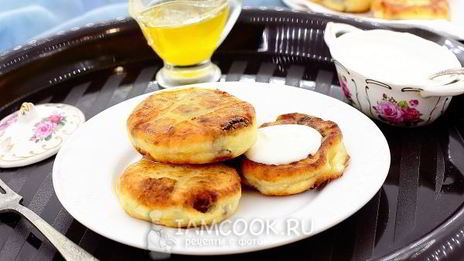 сырники из творога с изюмом