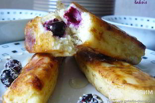 Сырники Полешки с черной смородиной