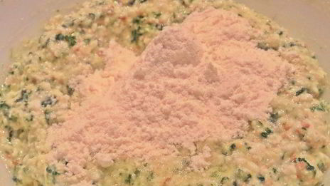 сырники со шпинатом и кунжутом