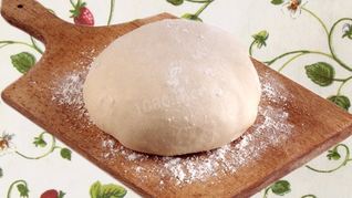 Дрожжевое тесто на сухом молоке с яйцом