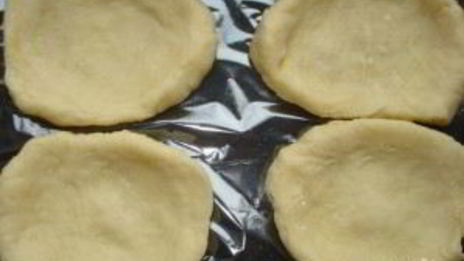 дрожжевое тесто с творогом в духовке