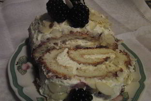 Бисквитный рулет с кремом Куршену