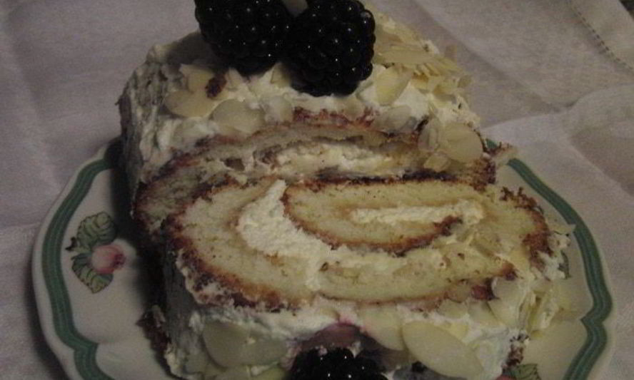 Рецепт бисквитного рулета с кремом куршену