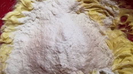 бисквитный торт с арахисовым кремом