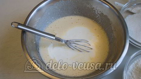 медовик с черносливом