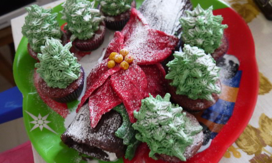 Рецепт рождественского полена и кексы-елочки