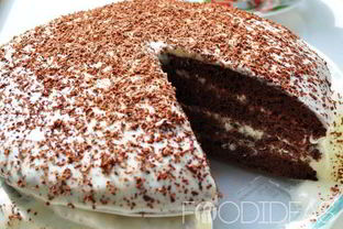 Шоколадный торт со сметанным кремом