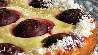 Сырный торт со сливой