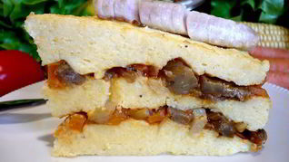 Торт из поленты и овощного рагу Солнечный корабль