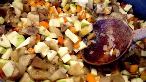 торт из поленты и овощного рагу солнечный корабль