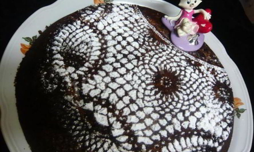 Рецепт торта с изюмом и грецкими орехами