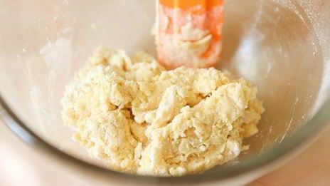 бельгийские вафли с ягодами и взбитыми сливками