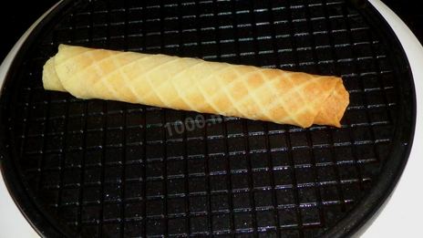 хрустящие вафельные трубочки в вафельнице