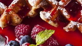 Рождественские вафли с черникой