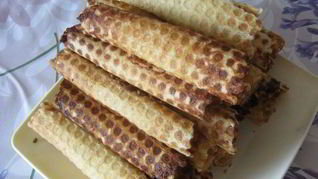 Вафельные трубочки со сгущенкой