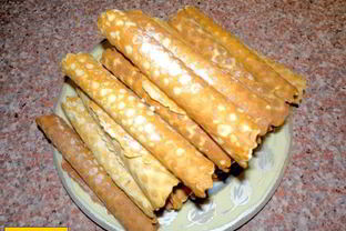 Вафельные трубочки в вафельнице