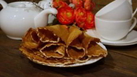 вафли в вафельнице