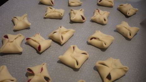 ягодные конвертики из особого слоеного теста