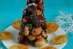 Елочка из профитролей