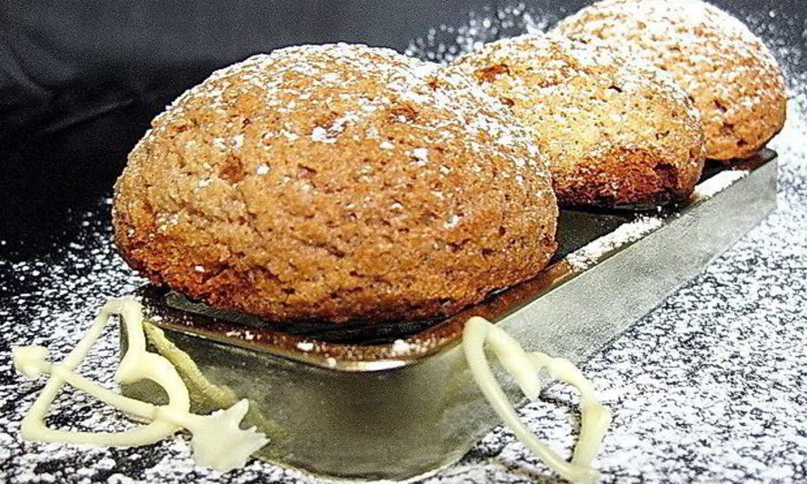 Рецепт новогодних профитролей-крамбла