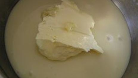 ореховые пирожные с профитролями