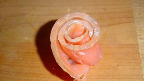 профитроли с красной рыбой