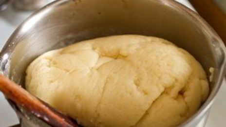 профитроли с острым куриным салатом