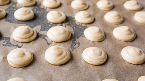 профитроли с острым куриным салатом