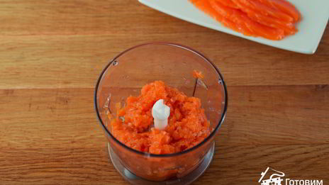 профитроли с пармезаном и муссом из форели