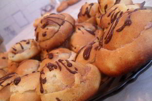 Профитроли с шоколадным кремом