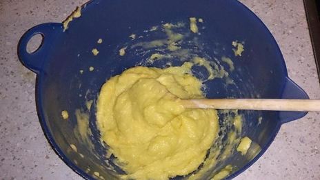 профитроли с творожным сыром и семгой