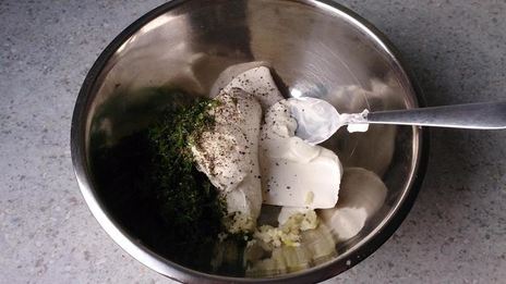 профитроли с творожным сыром и семгой