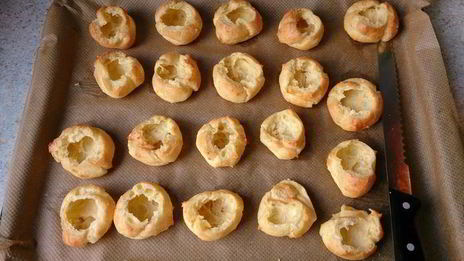 профитроли с творожным сыром и семгой