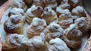 Профитроли с ванильным заварным кремом