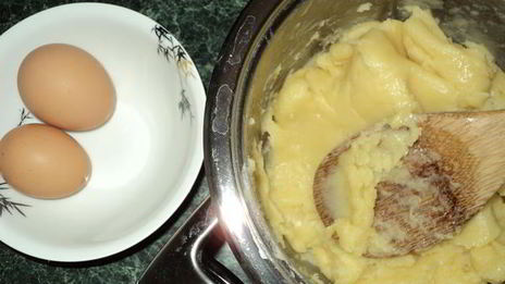 профитроли с ванильным заварным кремом