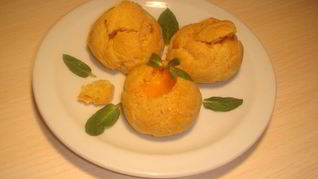 Профитроли с яйцом