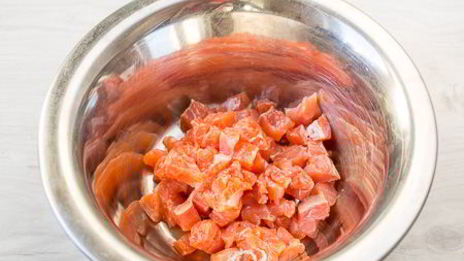 профитроли со сливочным сыром и лососем