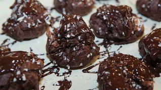 Шоколадные эклеры