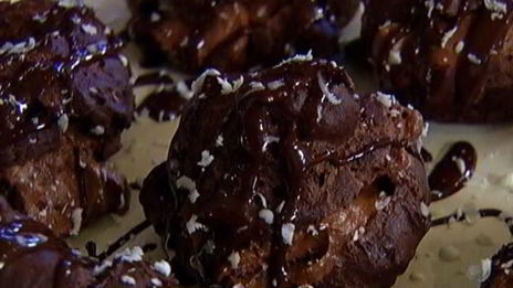 шоколадные эклеры