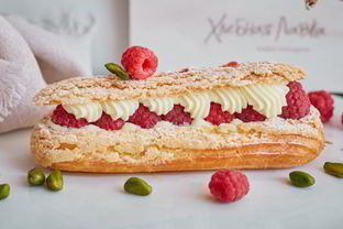 Эклер Страсть с малиной