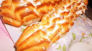 Эклеры с ореховым кремом