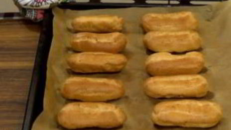 эклеры с шоколадной помадкой и масляным кремом