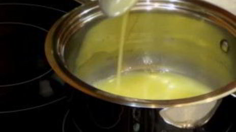 эклеры с шоколадной помадкой и масляным кремом