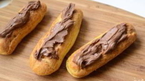 эклеры с шоколадным кремом