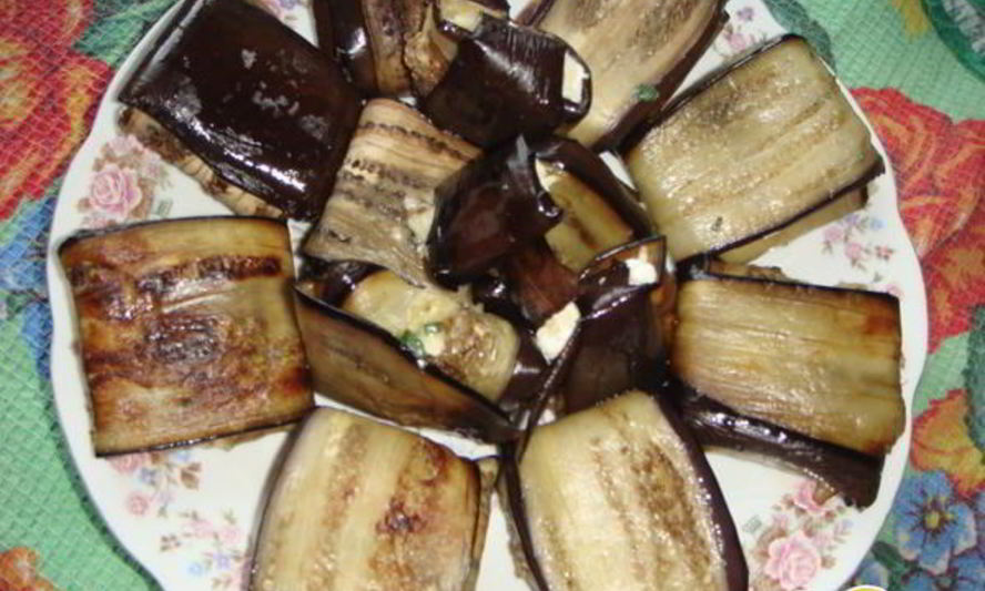 Рецепт запеченных конвертиков из баклажанов