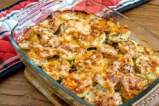 Деревенская запеканка из картофеля с овощами